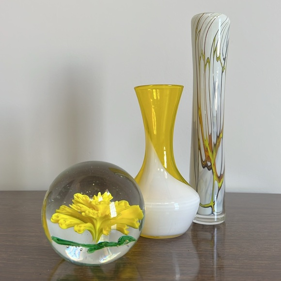Modern Blown Glass Vase Set - Yellow White Marbling & Flower Paper Weight